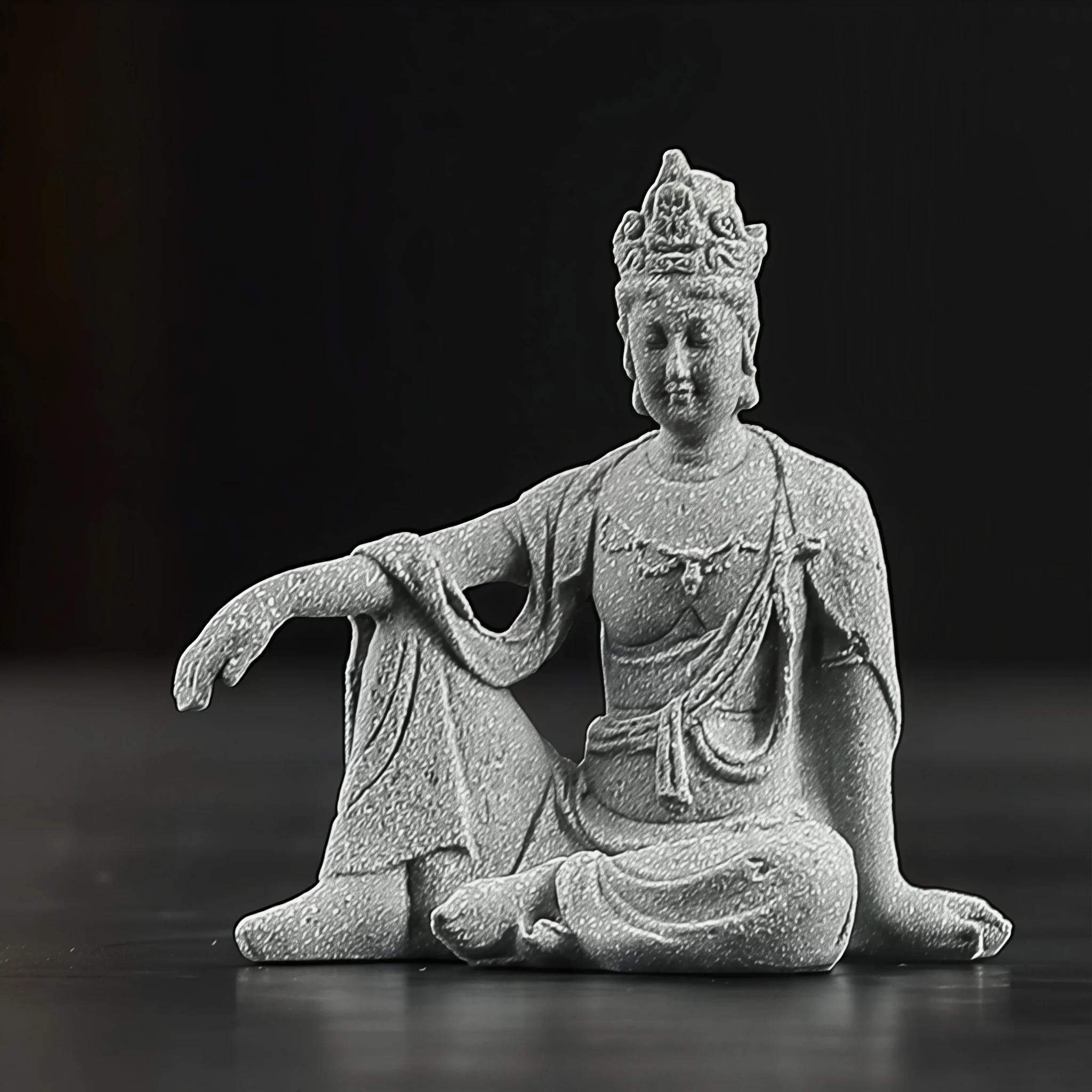 Small gray Royal Ease Guanyin statue, 6.5 cm tall, with one knee raised and a resting arm
